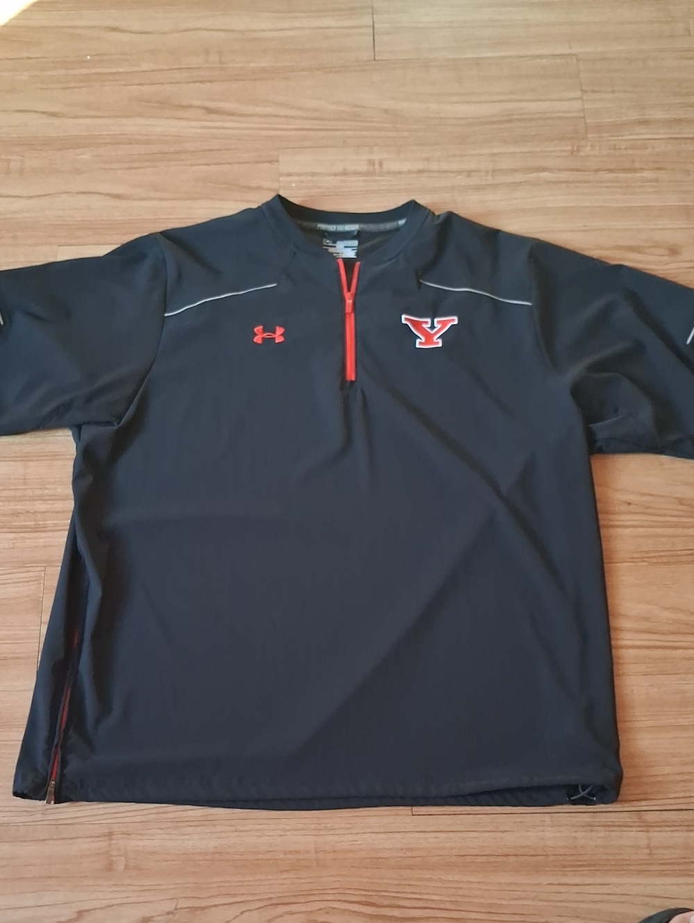 Under Armour Youngstown State Short-Sleeve Quarter-Zip Shirt with Red Accents